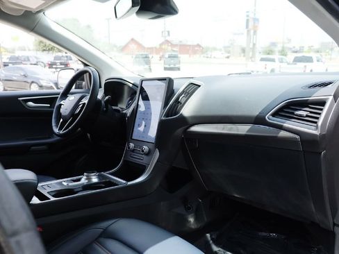 Certified 2023 Ford Edge SEL w/ Sport Appearance Package AWD/4WD image 17