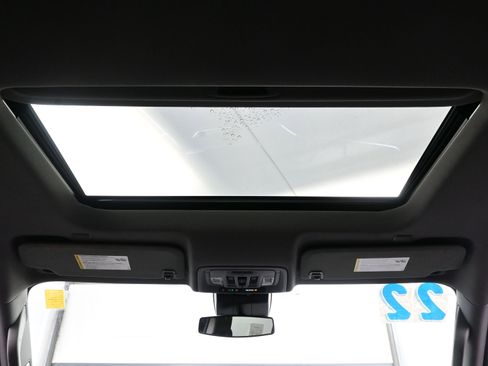 Used 2022 Chevrolet Silverado 1500 RST image 17