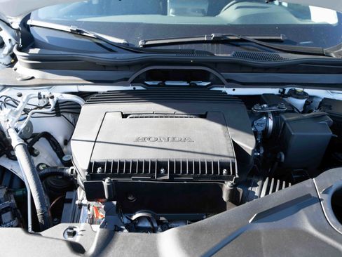 New 2025 Honda Pilot Touring image 32