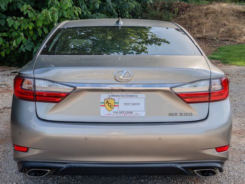 Used 2017 Lexus ES 350 w/ Premium Package FWD image 4
