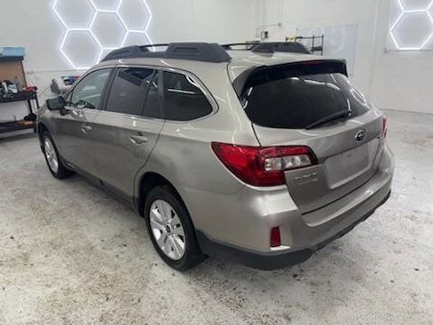 Used 2016 Subaru Outback 2.5i Premium image 4