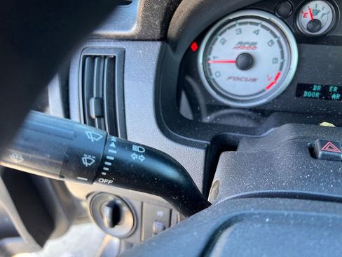 Used 2011 Ford Focus SE image 14