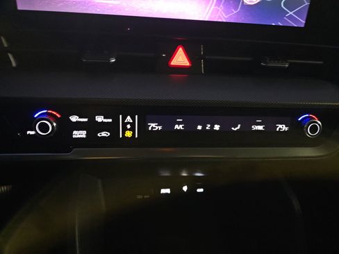 Used 2024 Kia Sportage SX image 22