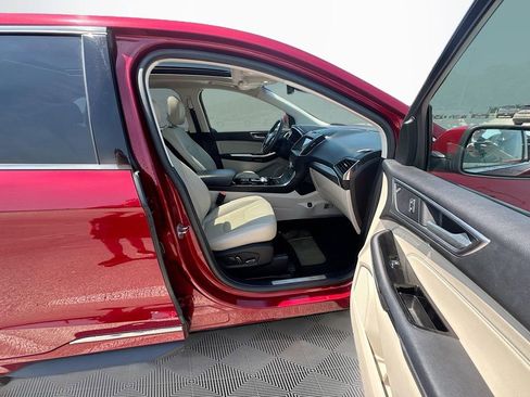 Used 2019 Ford Edge Titanium w/ Equipment Group 301A FWD image 28