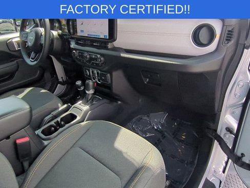 Used 2024 Jeep Wrangler Unlimited Sport AWD/4WD image 33