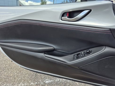 Used 2019 MAZDA MX-5 Miata RF Grand Touring image 19