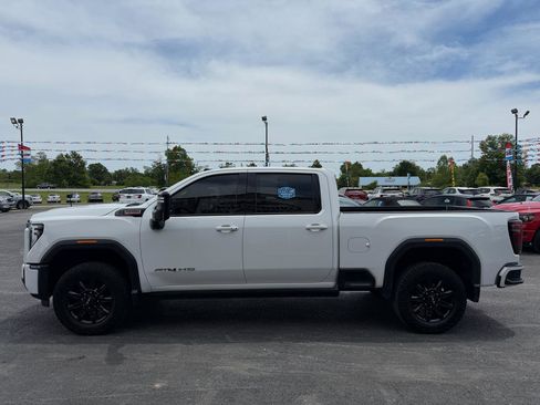Used 2024 GMC Sierra 2500 AT4 w/ AT4 Premium Plus Package AWD/4WD image 7