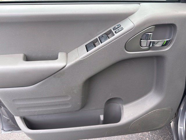 Used 2019 Nissan Frontier SV RWD image 25
