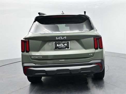 Certified 2024 Kia Sorento SX image 7