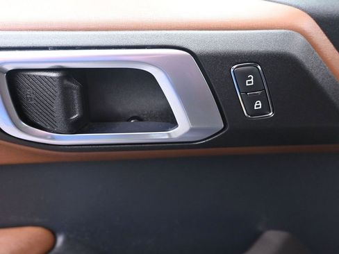 Used 2021 Ford Bronco Outer Banks image 10