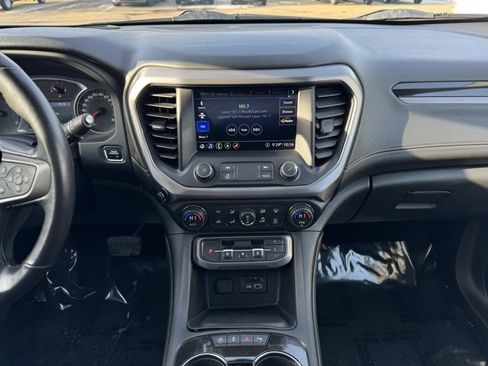 Used 2020 GMC Acadia AT4 image 2