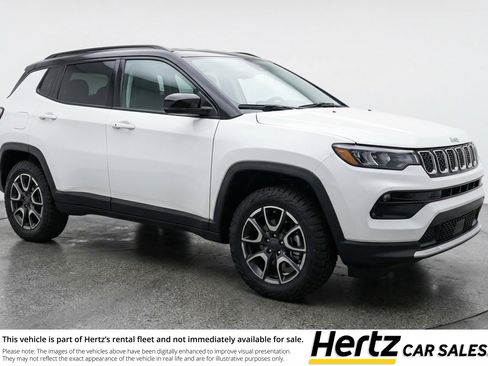 Used 2025 Jeep Compass Trailhawk w/ Trailer Tow Group image 1