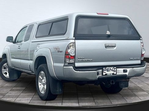 Used 2010 Toyota Tacoma 4x4 Access Cab V6 image 4