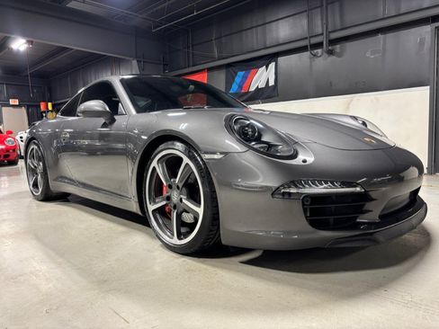 Used 2014 Porsche 911 Carrera S RWD image 2