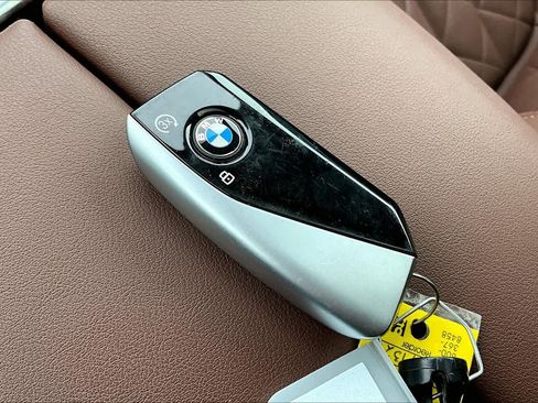 Certified 2024 BMW X7 xDrive40i w/ Premium Package image 15