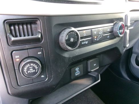 Used 2021 Ford F150 XLT AWD/4WD image 28
