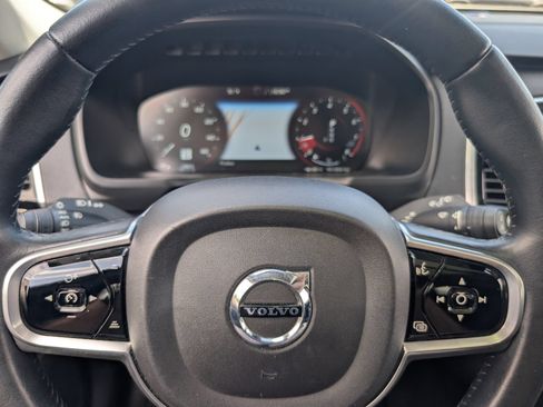 Used 2017 Volvo XC90 T5 Momentum w/ Vision Package FWD image 21