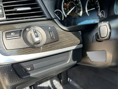 Used 2013 BMW 550i Sedan image 10