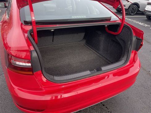 Used 2019 Volkswagen Jetta S w/ Driver Assistance Package image 32