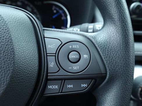 New 2025 Toyota RAV4 XLE image 30