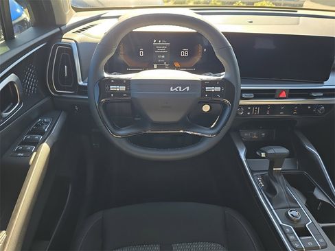 New 2026 Kia Sorento LX image 15