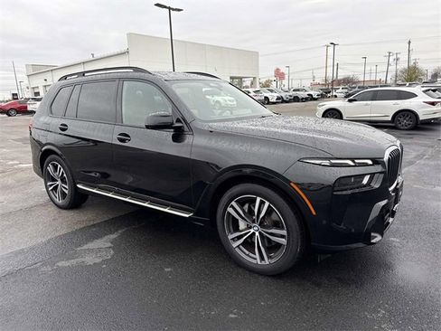 Used 2024 BMW X7 xDrive40i w/ M Sport Package image 7