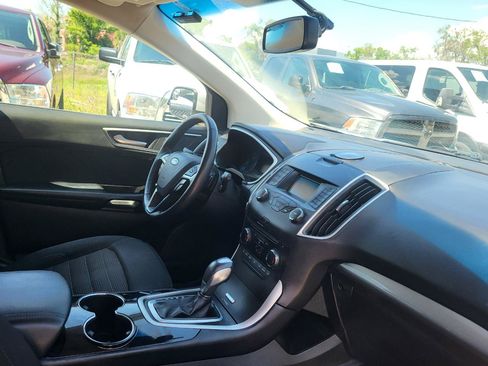 Used 2017 Ford Edge SEL AWD/4WD image 10