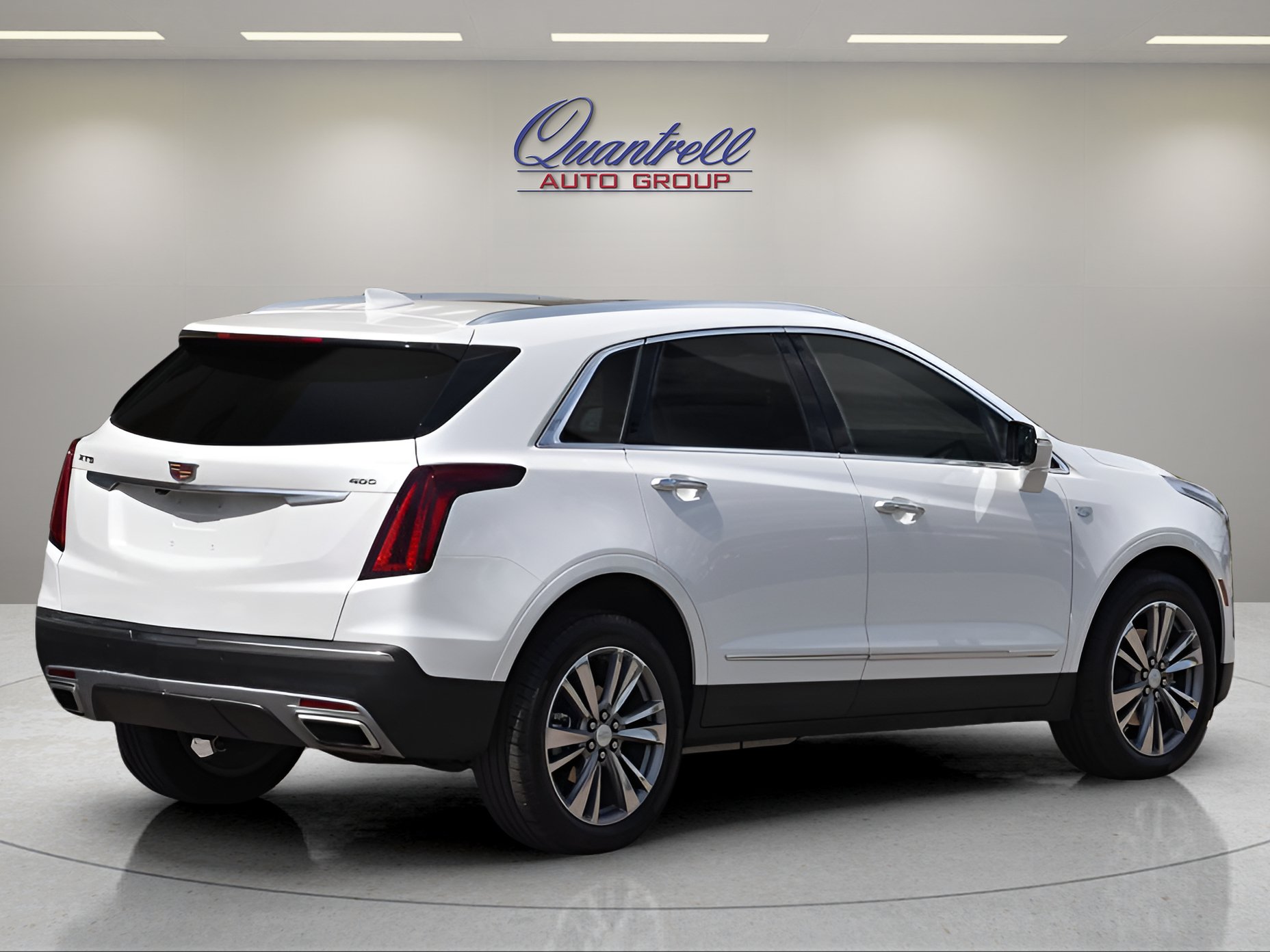 Used 2025 Cadillac XT5 Premium Luxury FWD image 4