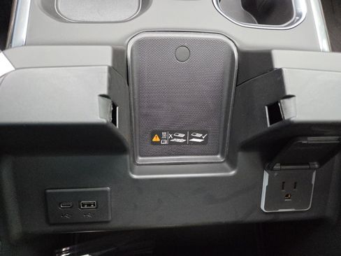 New 2026 GMC Sierra 1500 SLT w/ SLT Premium Plus Package image 9