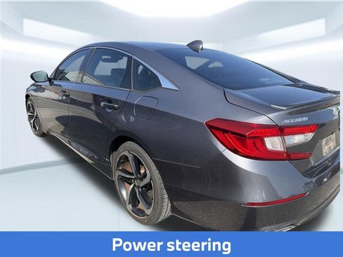 Used 2018 Honda Accord Sport image 14