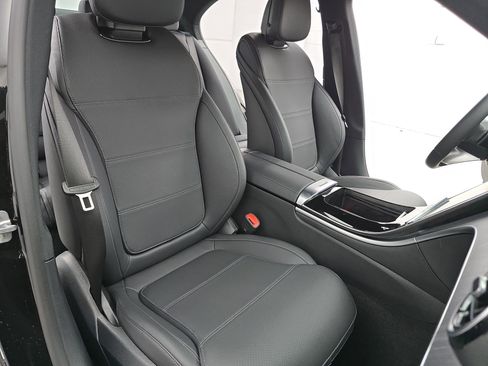 Used 2025 Mercedes-Benz C 300 Sedan image 10