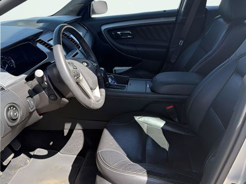 Used 2015 Ford Taurus SEL w/ Equipment Group 201A FWD image 9