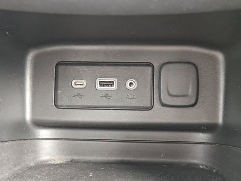 Used 2022 Chevrolet Equinox LT image 31