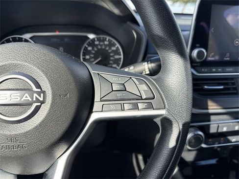 Used 2023 Nissan Altima 2.5 SV image 17