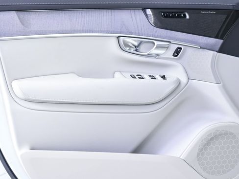 New 2026 Volvo XC90 T8 Ultra AWD/4WD image 6