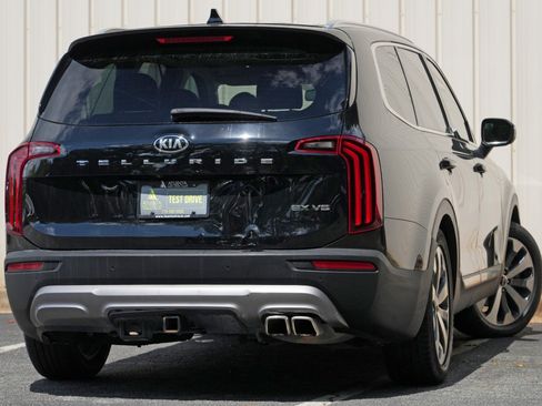 Used 2020 Kia Telluride EX w/ EX Premium Package FWD image 4