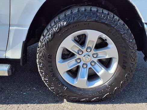 Used 2023 RAM 1500 Laramie image 9