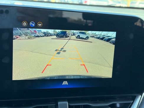 Used 2025 Chevrolet Equinox LT FWD image 23