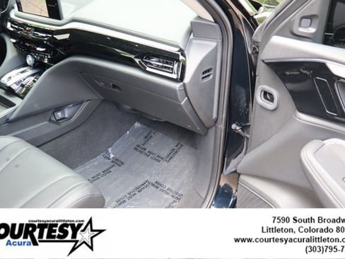 Used 2025 Acura MDX SH-AWD image 35