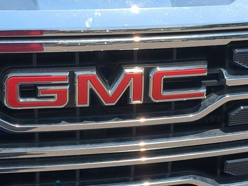 Used 2024 GMC Sierra 1500 SLT image 29