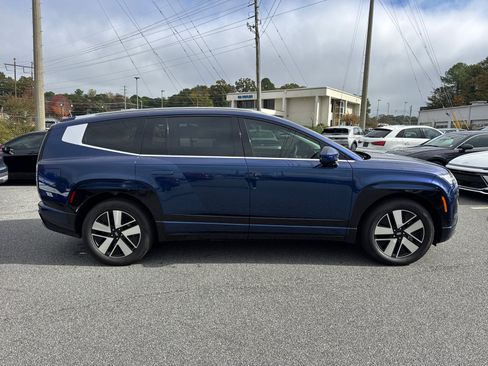 New 2026 Hyundai Ioniq 9 SEL image 8