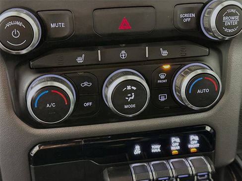 Used 2019 RAM 1500 Big Horn image 16