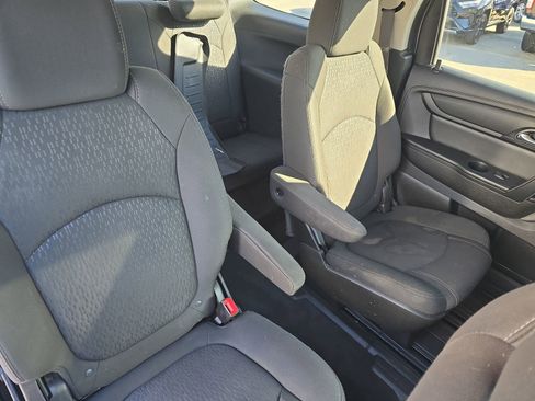 Used 2014 GMC Acadia SLE image 11