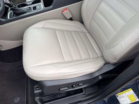 Used 2018 Ford Escape SEL image 15