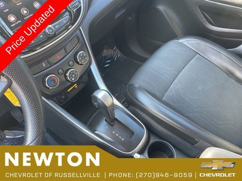 Used 2022 Chevrolet Trax LT AWD/4WD image 20