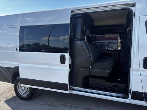 Used 2023 RAM ProMaster 3500 w/ Crew Van Package FWD image 11