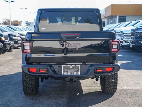 New 2026 Jeep Gladiator Mojave image 5