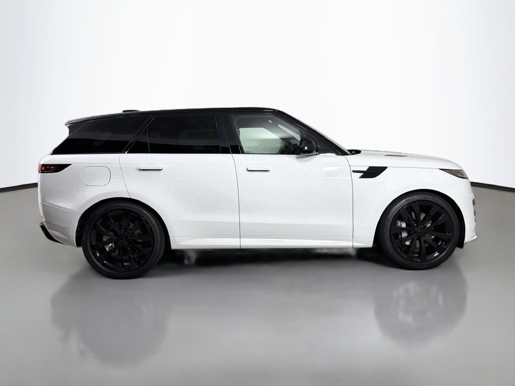 New 2027 Land Rover Range Rover Sport Dynamic SE AWD/4WD image 4