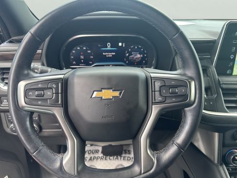 Used 2022 Chevrolet Suburban LT AWD/4WD image 12