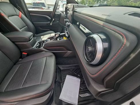 Used 2023 Chevrolet Colorado Z71 w/ Z71 Convenience Package 2 AWD/4WD image 32